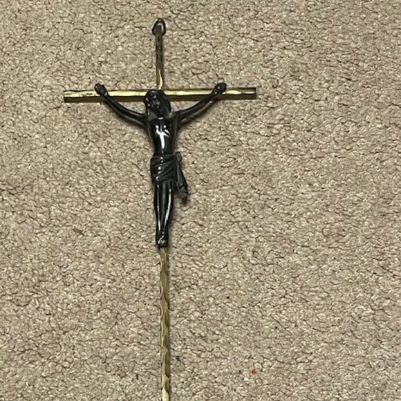 VTG 60's Brass Metal Pewter Jesus on Cross Crucifix Wall Hanging Religious10"x5" - Picture 3 of 16